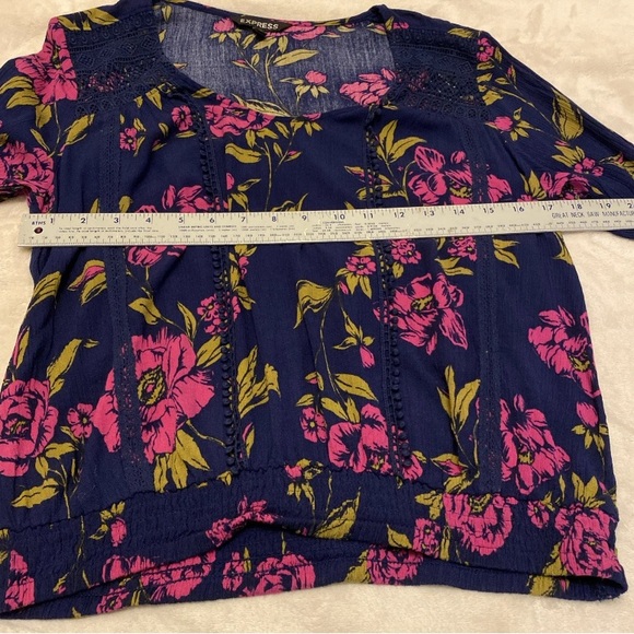 Express Navy Floral Lace Blouse - Picture 13 of 14